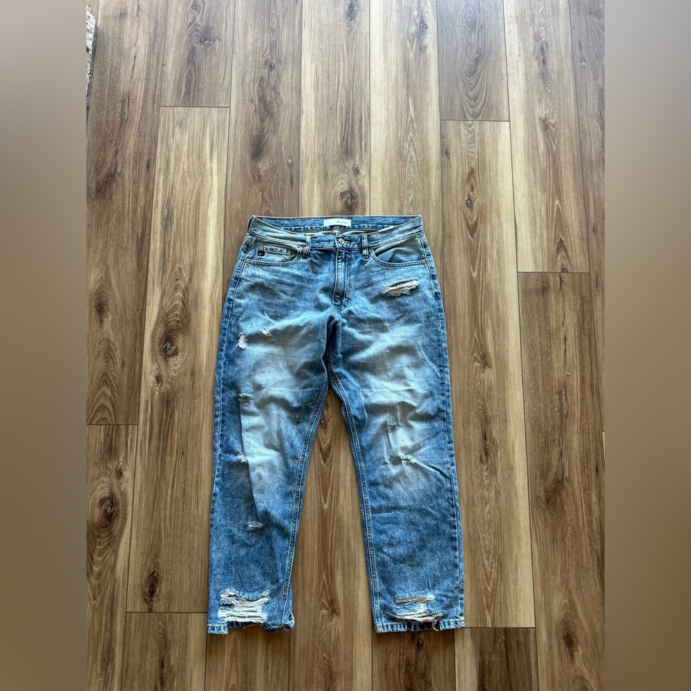 KanCan women’s estilo Distressed Jeans size 11/29
